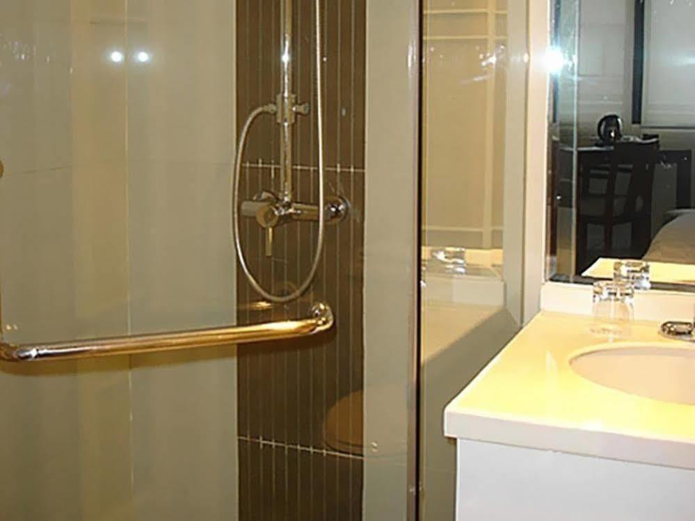 Huntington Terrace Hotel Shanghai Bagian luar foto